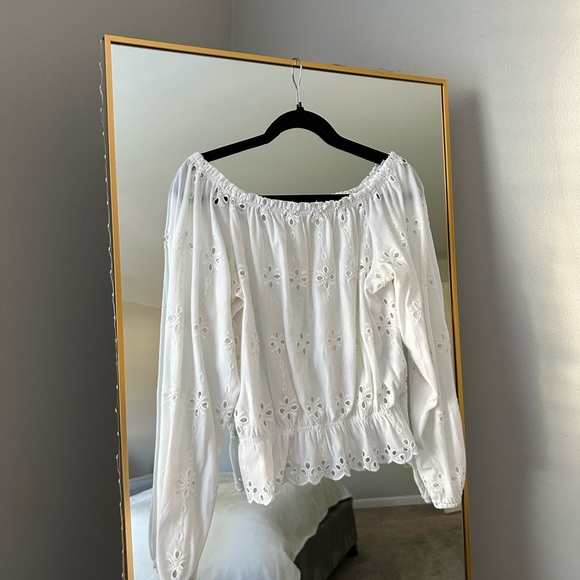 H&M Tops - H&M White Eyelet Blouse